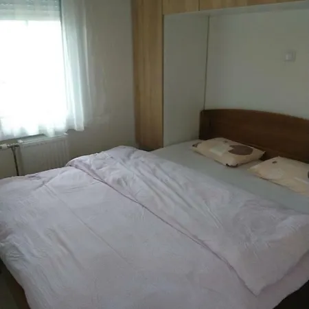 Stan Na Dan U Blizini Trznog Centra Delta Planet Apartment Banja Luka